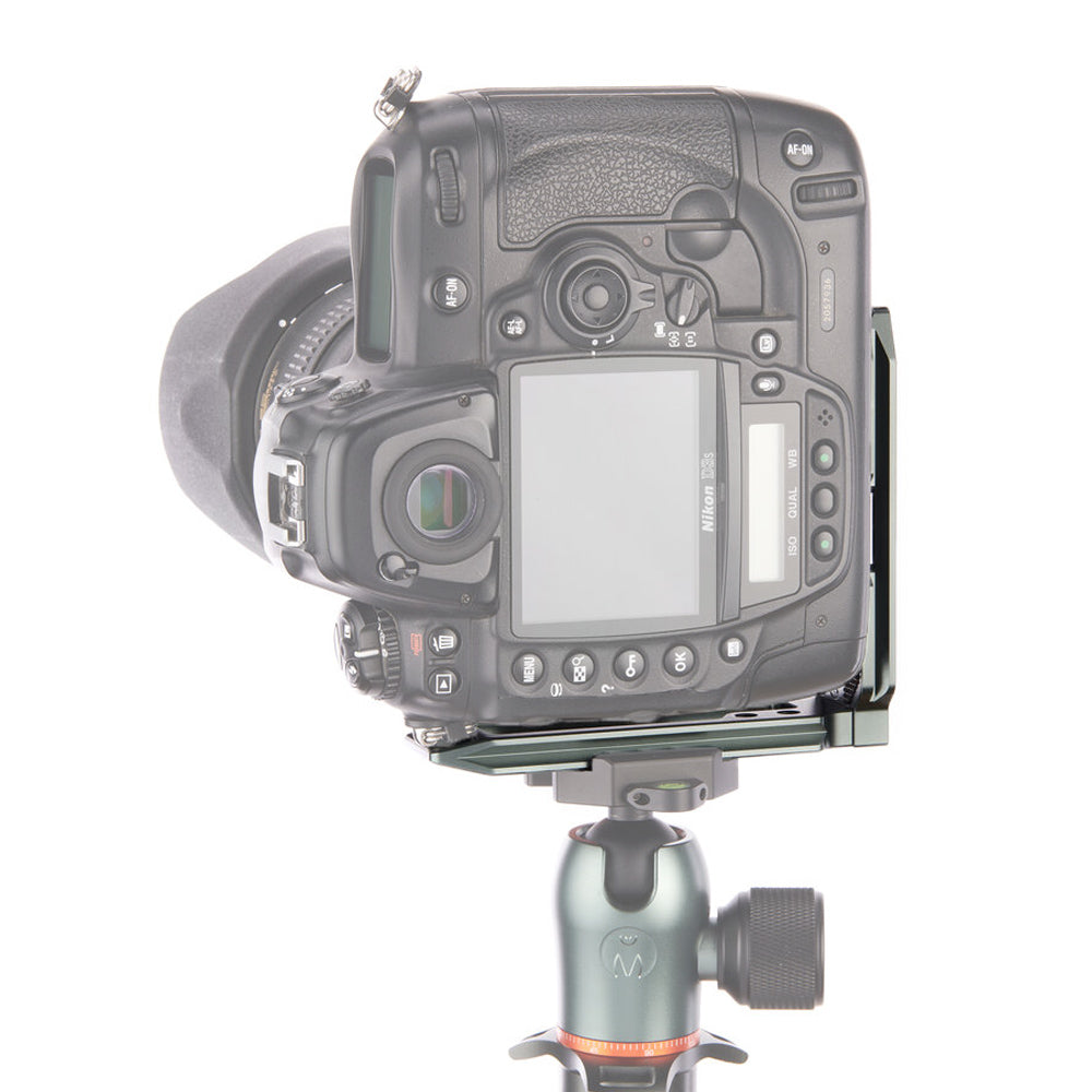 3-Legged-Thing QR11 FBG-2 universal L-bracket in light grey – Arca-Swiss compatible with quick-release clamp and vertical/horizontal mounting.