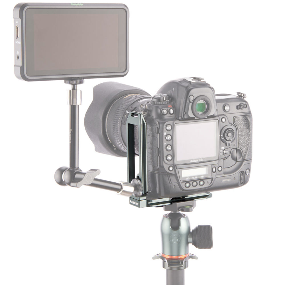 3-Legged-Thing QR11 FBG-2 universal L-bracket in light grey – Arca-Swiss compatible with quick-release clamp and vertical/horizontal mounting.