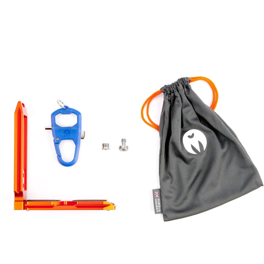 3-Legged-Thing QR11 FBC-2 universal L-bracket in orange, Arca-Swiss compatible with adjustable vertical and horizontal mounting via quick-release clamp.