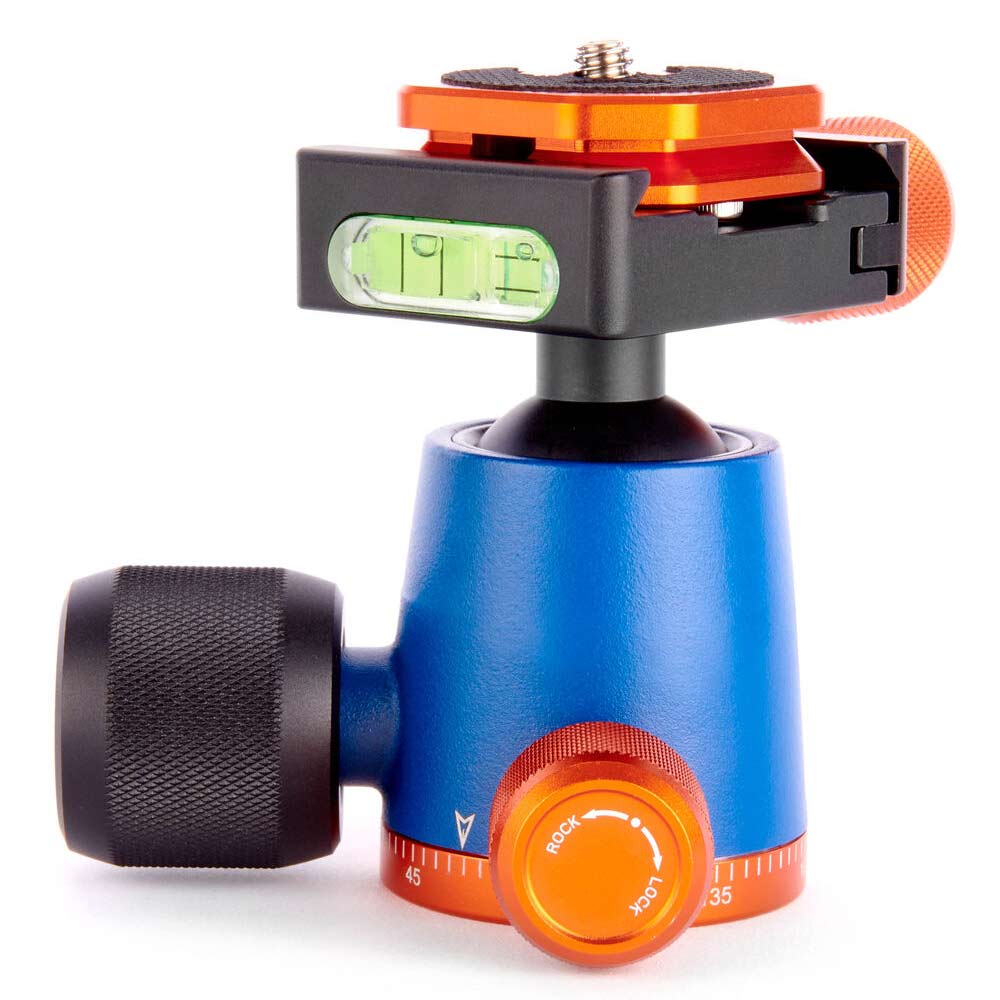 3‑Legged‑Thing AirHed Neo 2.0 ball head in blue with Arca‑Swiss clamp, ergonomic control knob and bubble level.
