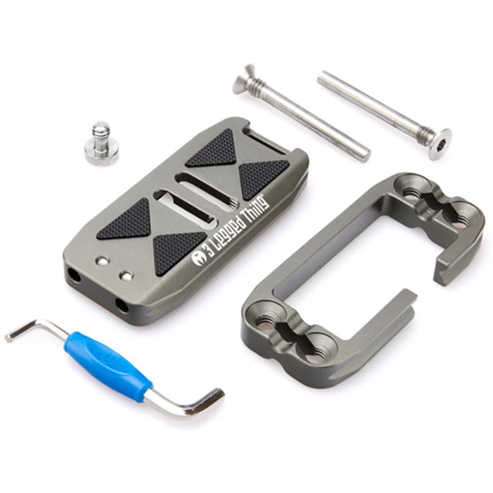 3LT Ellie L-Bracket camera accessory is the first modular camera bracket. It comes with an 85mm Arca-Swiss compatible base and fits almost any camera.