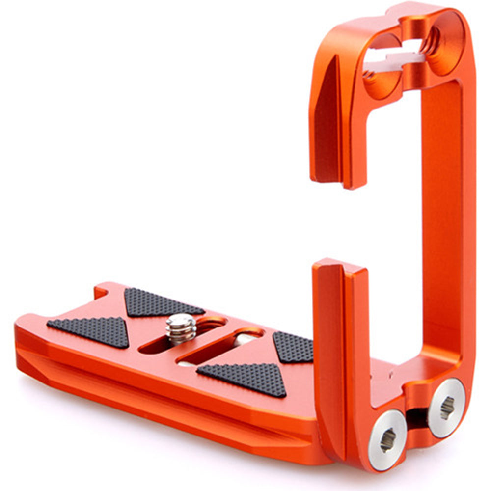 3 Legged Thing Ellie‑C Universal L‑Bracket in copper orange anodised finish, showing adjustable Arca‑type dovetail base with rubber grip pads, stainless steel sliding rods and an upright vertical plate configured for landscape-to-portrait photography.