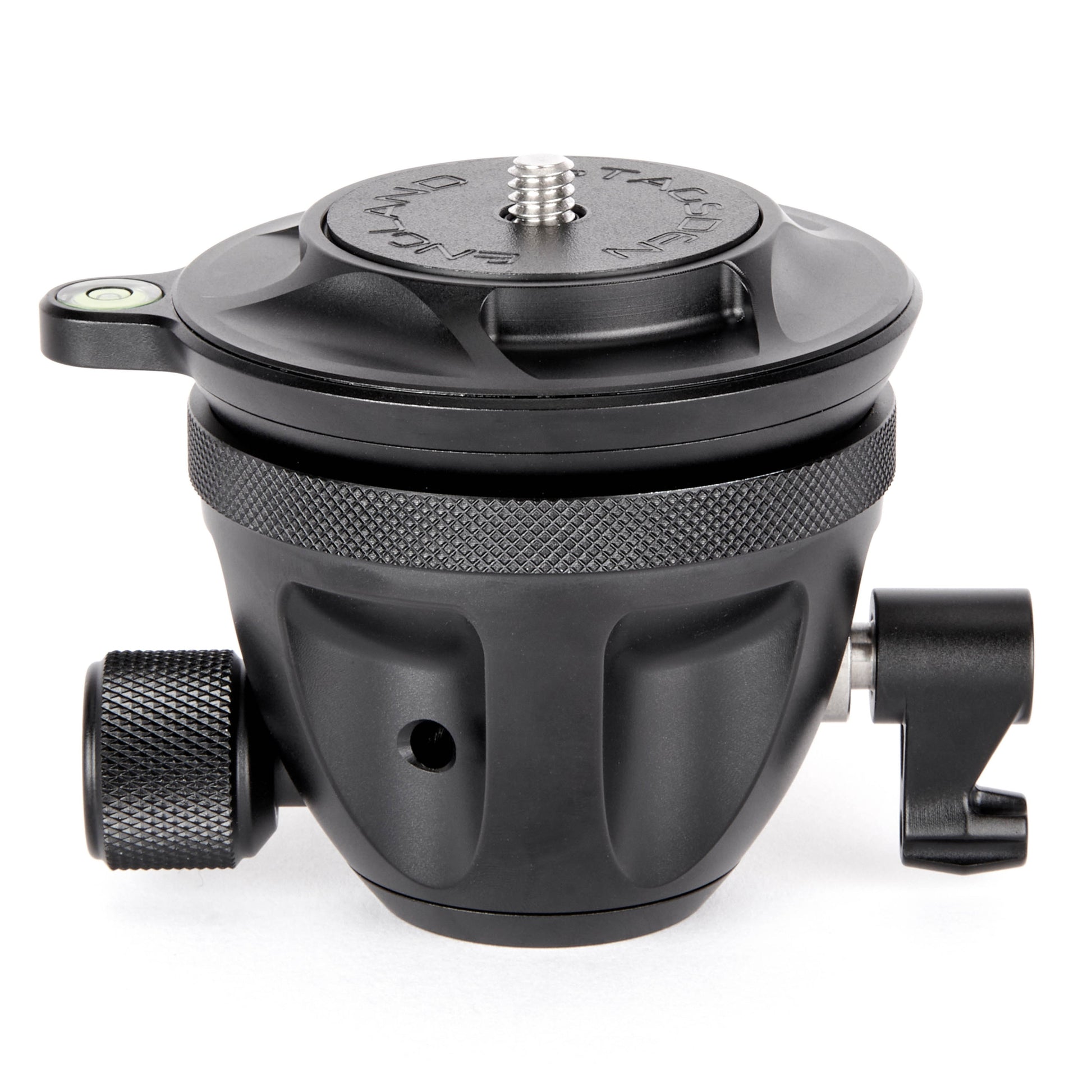 Level your horizon without having to adjust the tripod’s legs, increasing accuracy for photographers. Offers improved compatibility with heads and clamps.