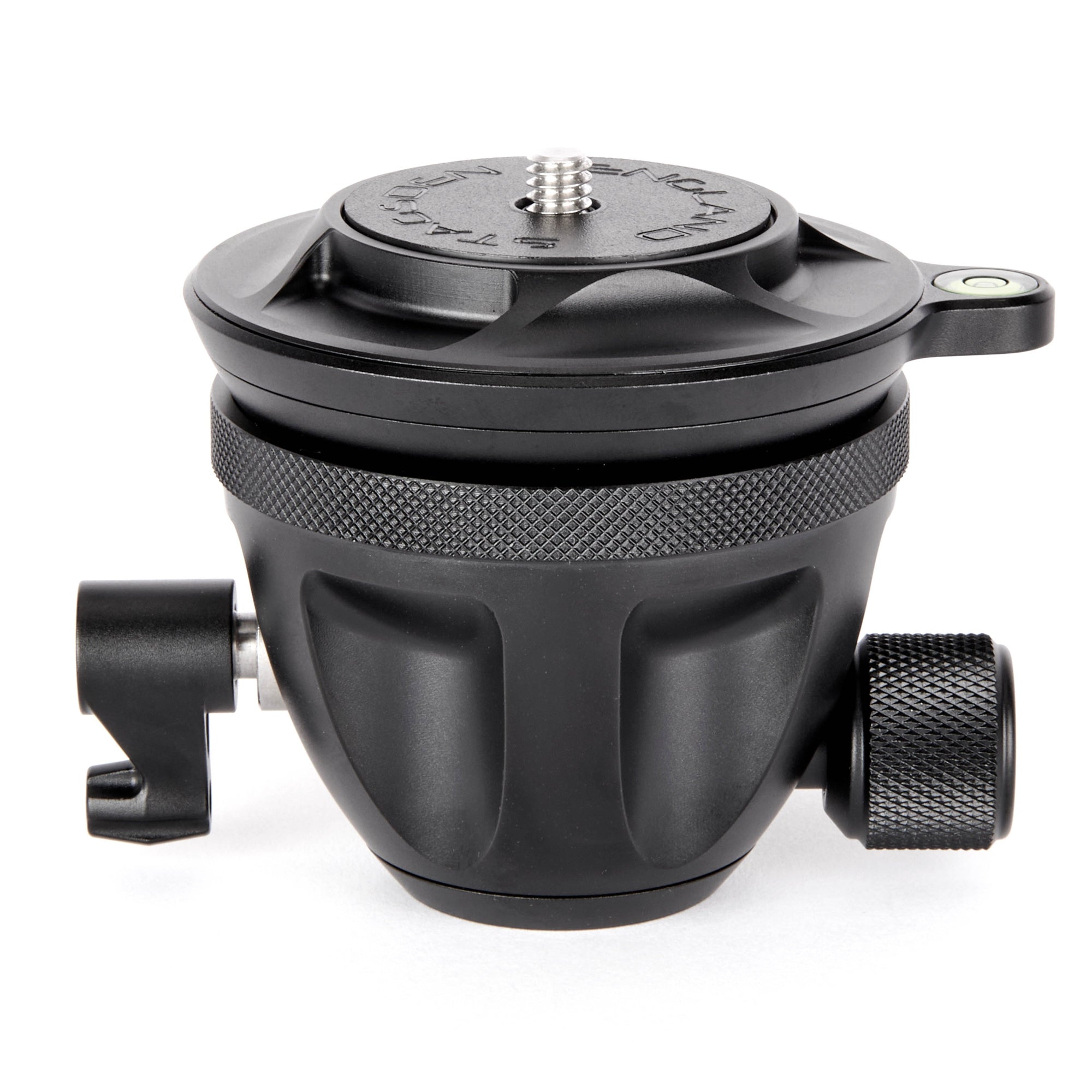 Level your horizon without having to adjust the tripod’s legs, increasing accuracy for photographers. Offers improved compatibility with heads and clamps.