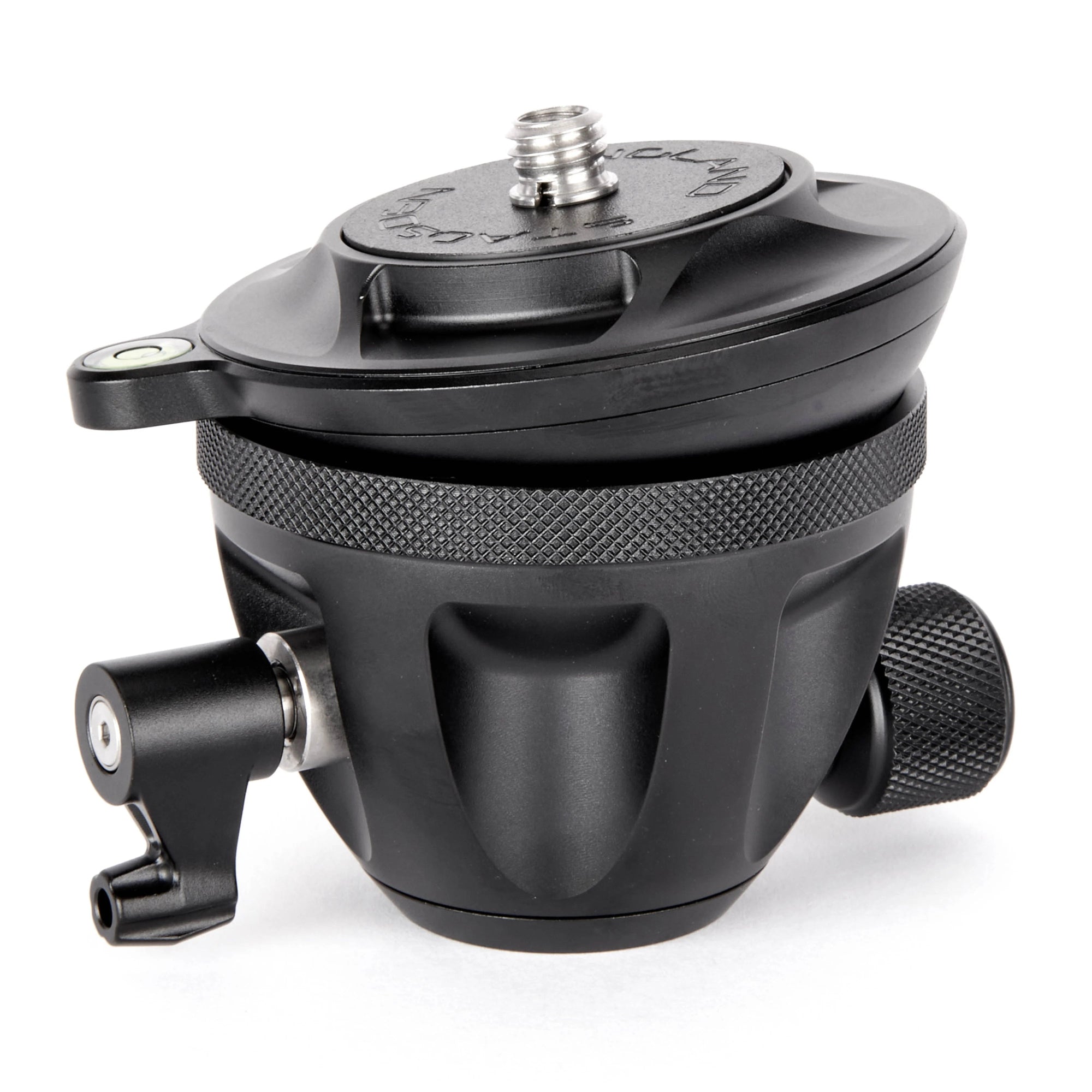 Level your horizon without having to adjust the tripod’s legs, increasing accuracy for photographers. Offers improved compatibility with heads and clamps.