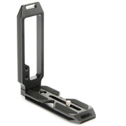 3-Legged-Thing QR11 2.0 Universal L-Bracket in matte black, Arca-Swiss compatible with quick-release clamp and vertical/horizontal mounting.