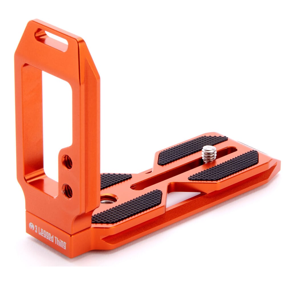3‑Legged‑Thing QR11 LB 2.0 L‑bracket in copper finish, Arca‑Swiss compatible with dual ¼″ accessory threads