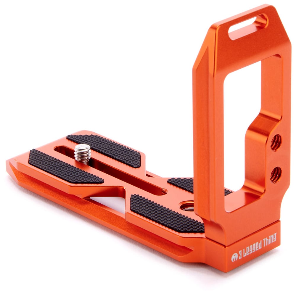3‑Legged‑Thing QR11 LB 2.0 L‑bracket in copper finish, Arca‑Swiss compatible with dual ¼″ accessory threads