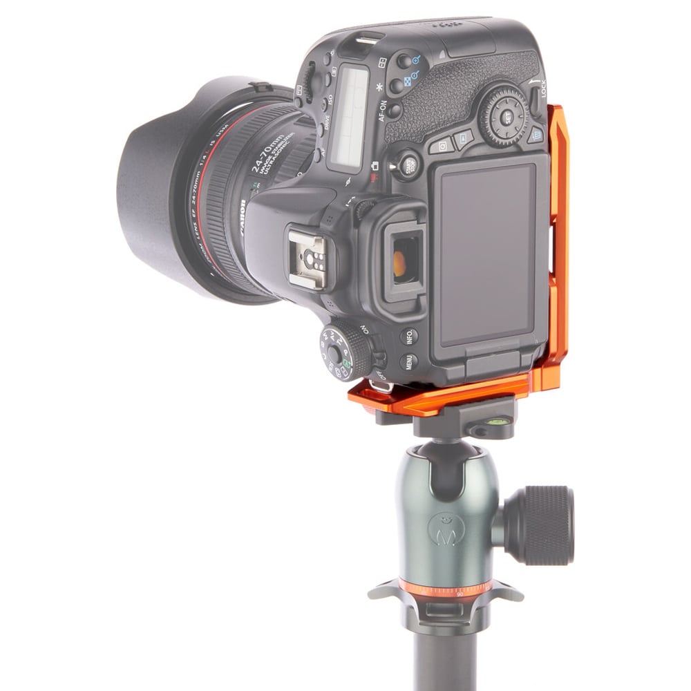 3‑Legged‑Thing QR11 LB 2.0 L‑bracket in copper finish, Arca‑Swiss compatible with dual ¼″ accessory threads