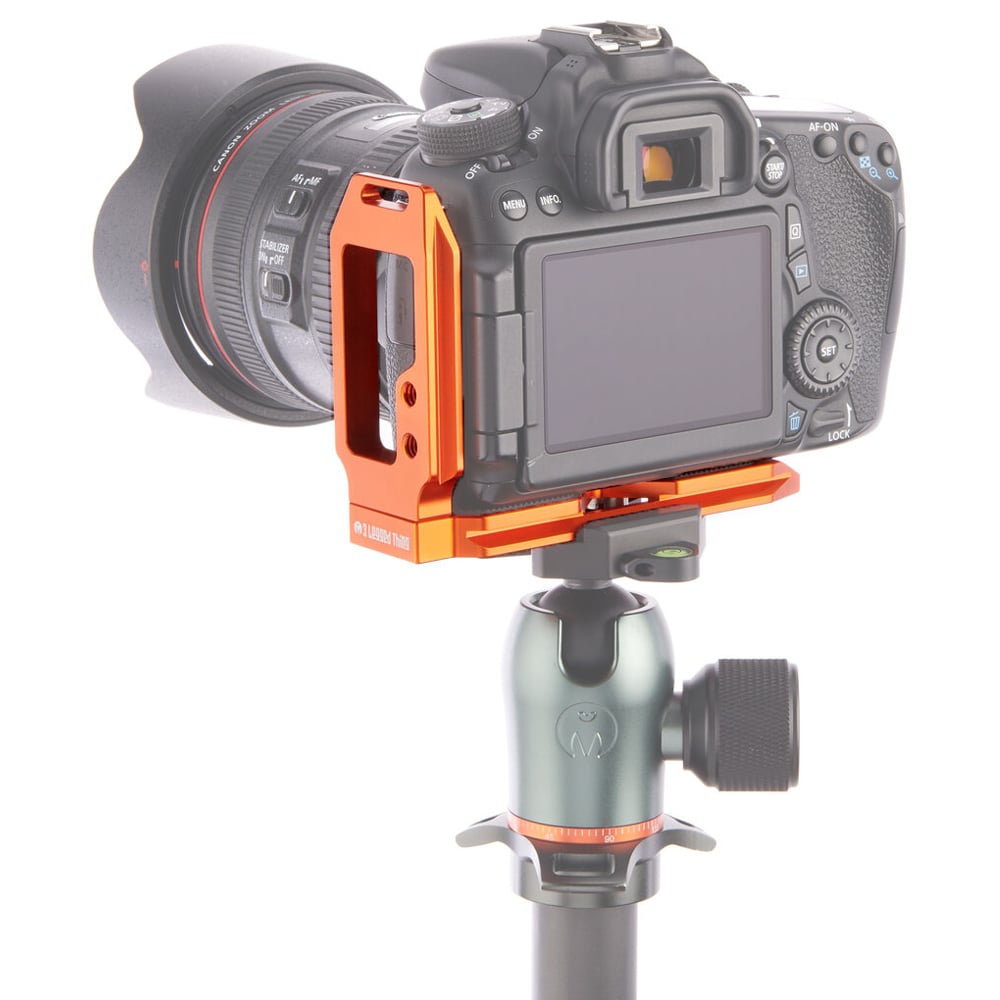 3‑Legged‑Thing QR11 LB 2.0 L‑bracket in copper finish, Arca‑Swiss compatible with dual ¼″ accessory threads