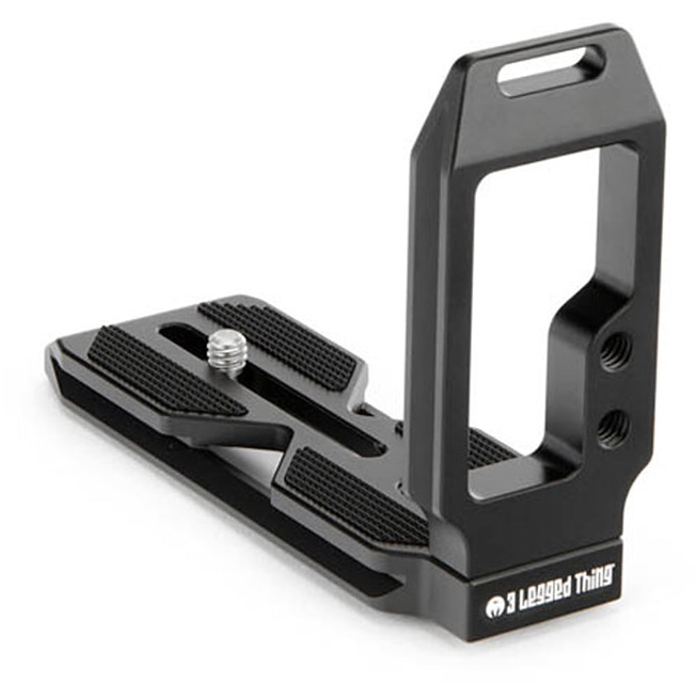 3‑Legged‑Thing QR11 2.0 Darkness universal L‑bracket in matte black with Arca‑Swiss mounting and dual 1/4″ accessory threads.