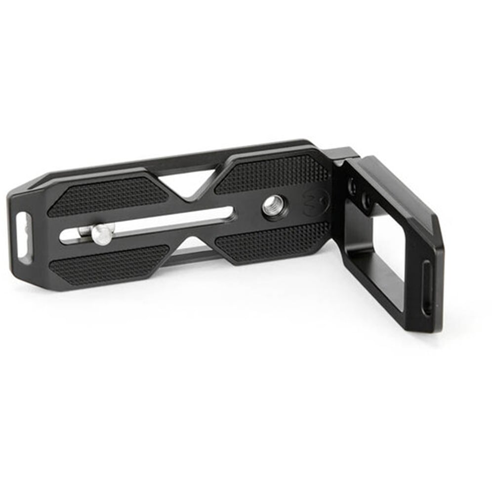 3‑Legged‑Thing QR11 2.0 Darkness universal L‑bracket in matte black with Arca‑Swiss mounting and dual 1/4″ accessory threads.