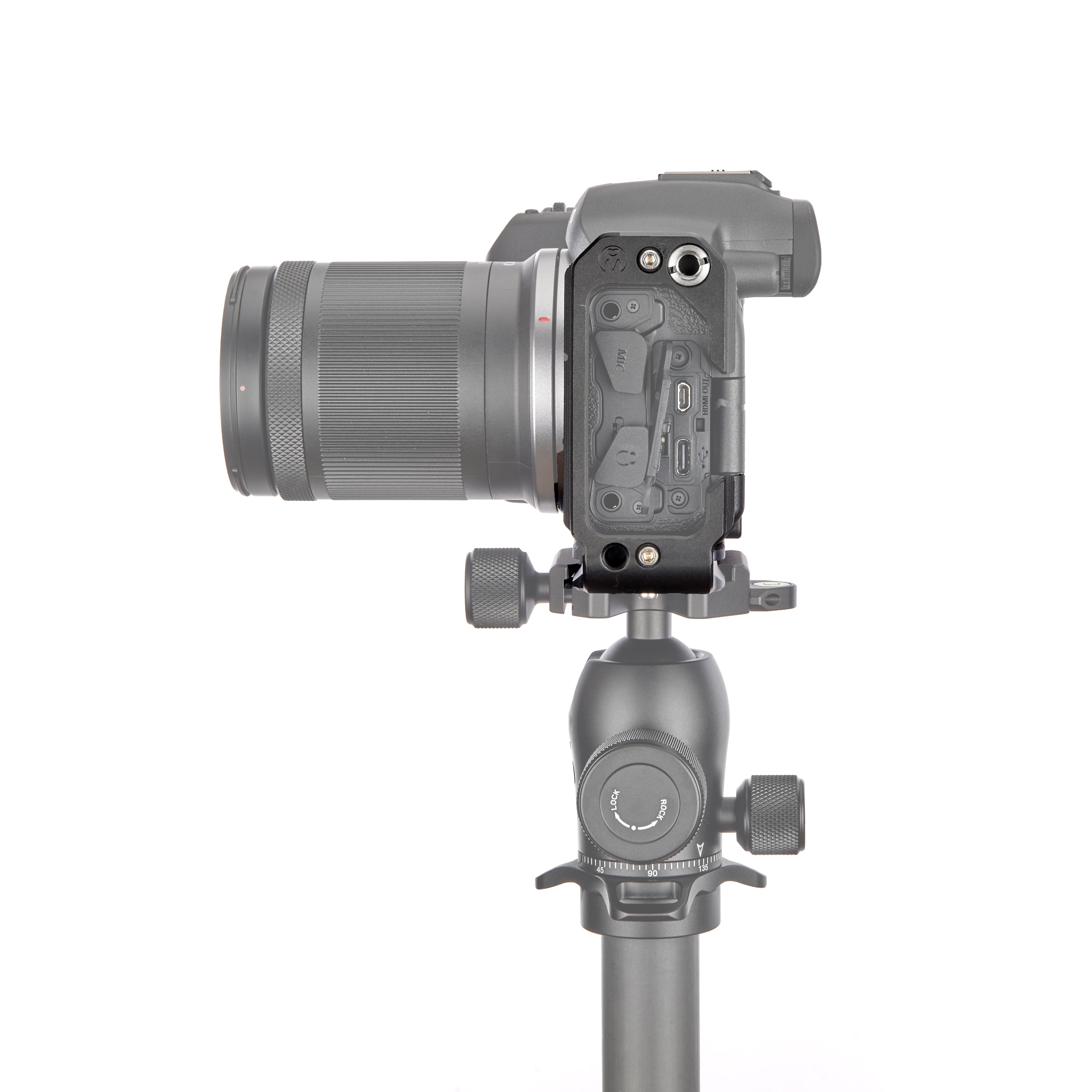3‑Legged‑Thing Riley QD L‑bracket for R7 in Darkness black, Arca‑Swiss plate with vertical and horizontal camera mounting.