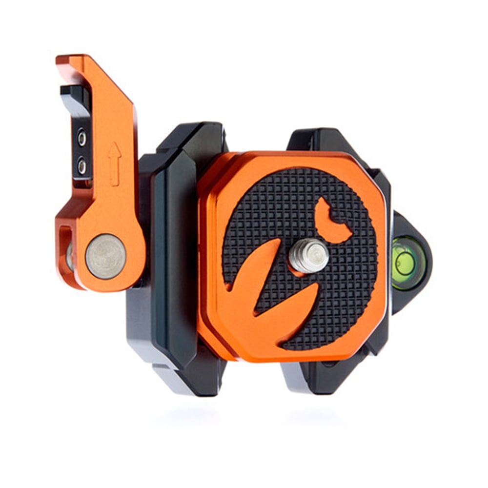 3 Legged Thing Universal Lever Clamp with quick-release plate – a versatile, secure mounting solution for tripods and heads, compatible with Arca-Swiss systems.