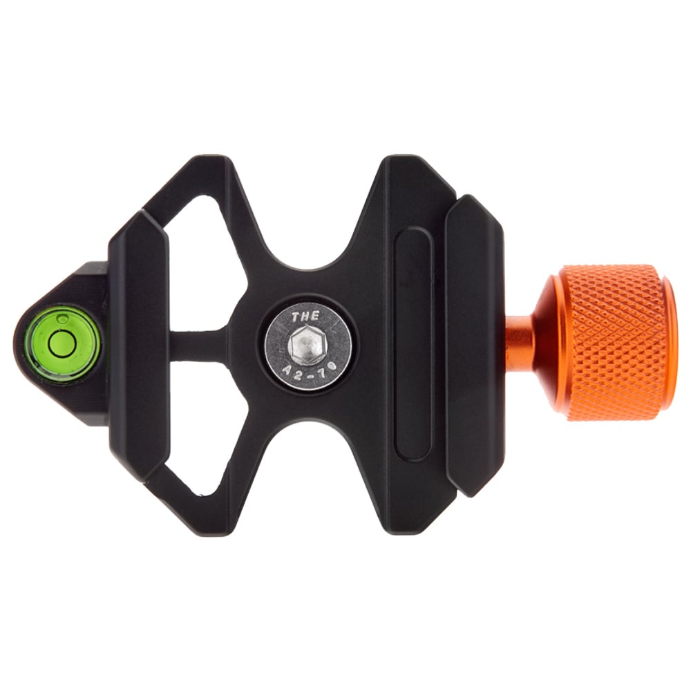 3 Legged Thing Universal Twist Clamp with quick-release plate – a compact, Arca-Swiss compatible clamp featuring a secure twist-lock mechanism for precision mounting.