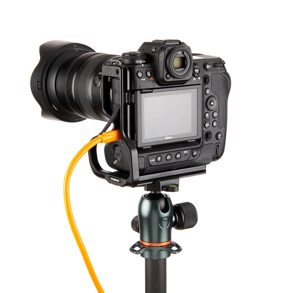 3 Legged Thing Zaara black L-Bracket custom-designed for Nikon Z9 with Arca-Swiss compatibility.