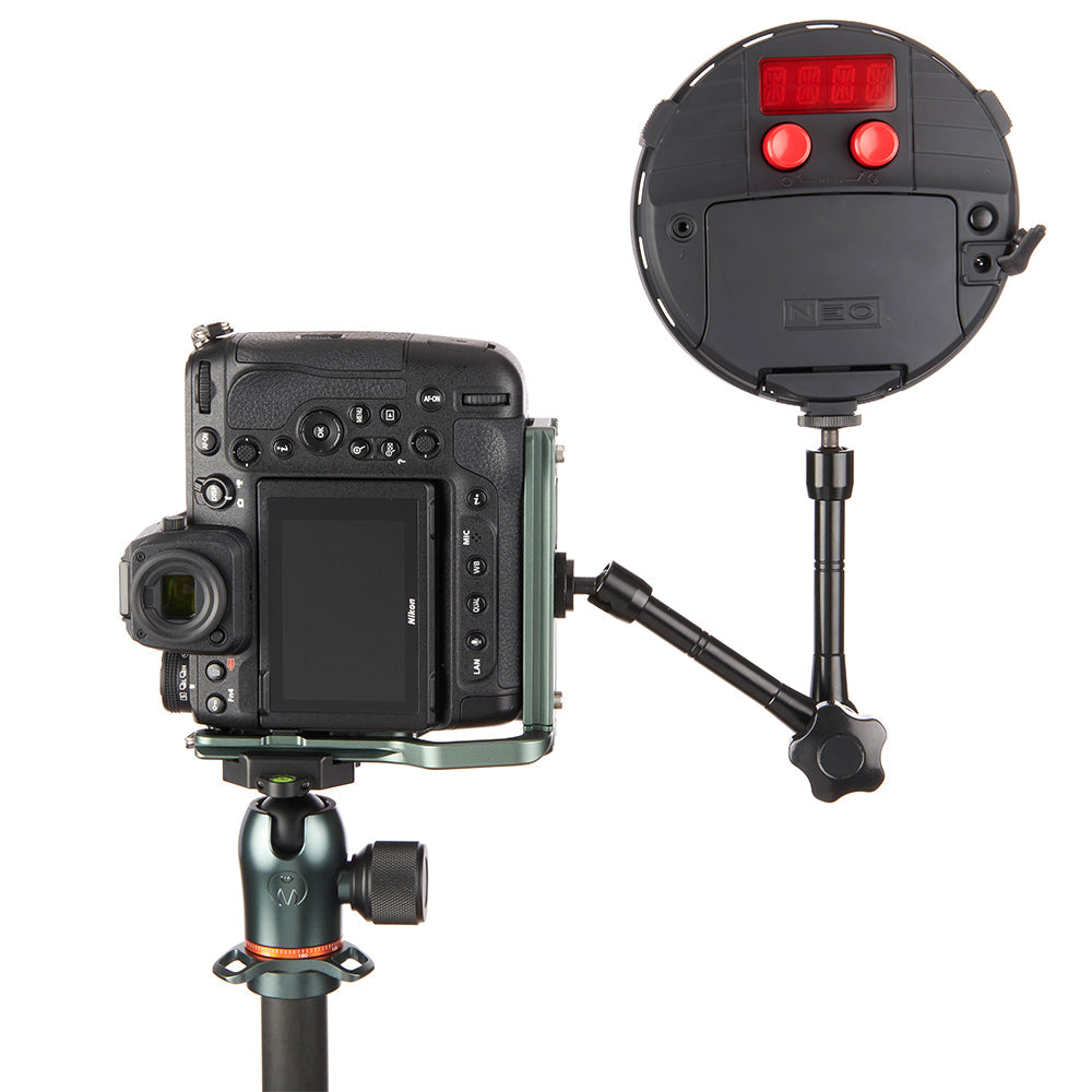 3 Legged Thing Zaara grey L-Bracket custom-designed for Nikon Z9 with Arca-Swiss compatibility.