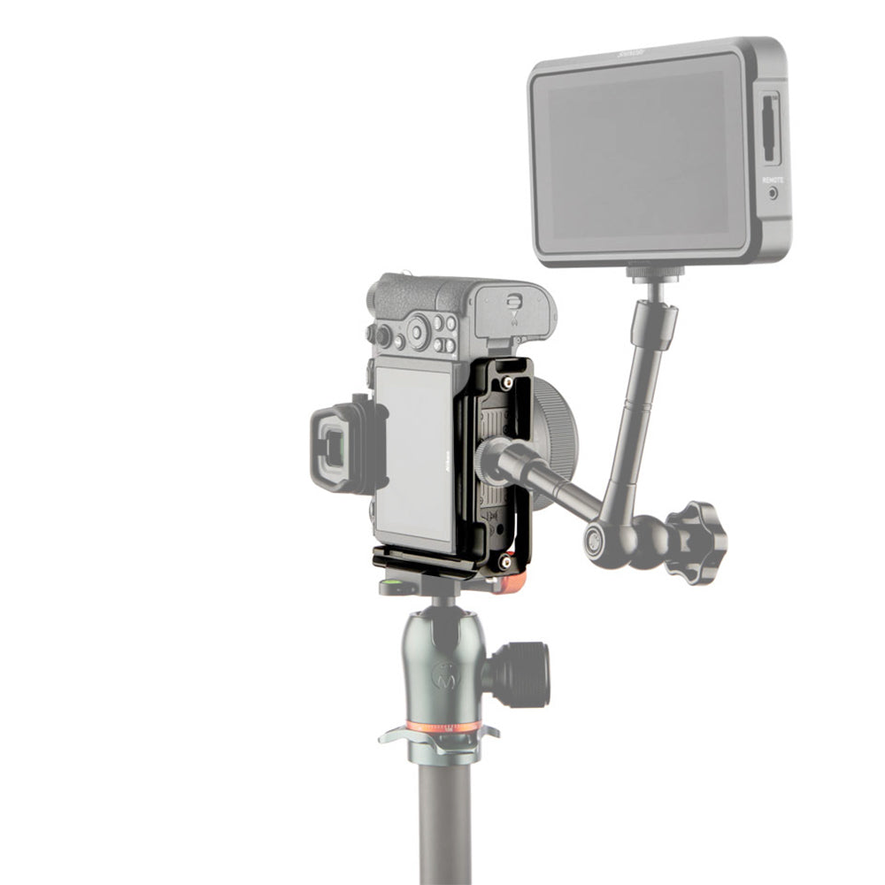 3 Legged Thing Zelda L-Bracket for Nikon Z-series cameras in grey with Arca-Swiss compatibility.