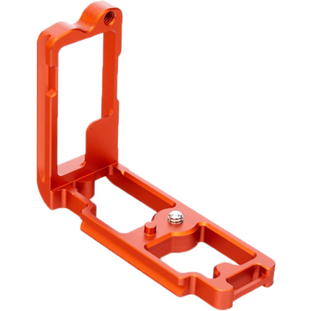 Mirrorless camera accessories like the 3 Legged Thing Zelda L-Bracket gives users easy access to the tilting screen and lens release buttons on Nikon cameras.