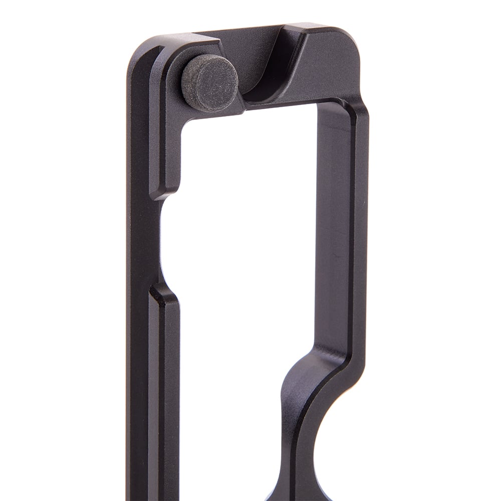 3 Legged Thing Zooey L-Bracket designed for Nikon Z8 mirrorless camera with Arca-Swiss compatibility.