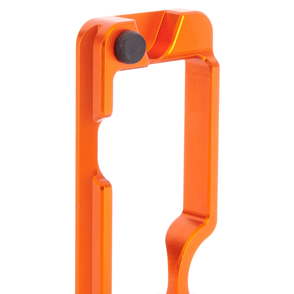 3 Legged Thing Zooey L-Bracket designed for Nikon Z8 mirrorless camera with Arca-Swiss compatibility.
