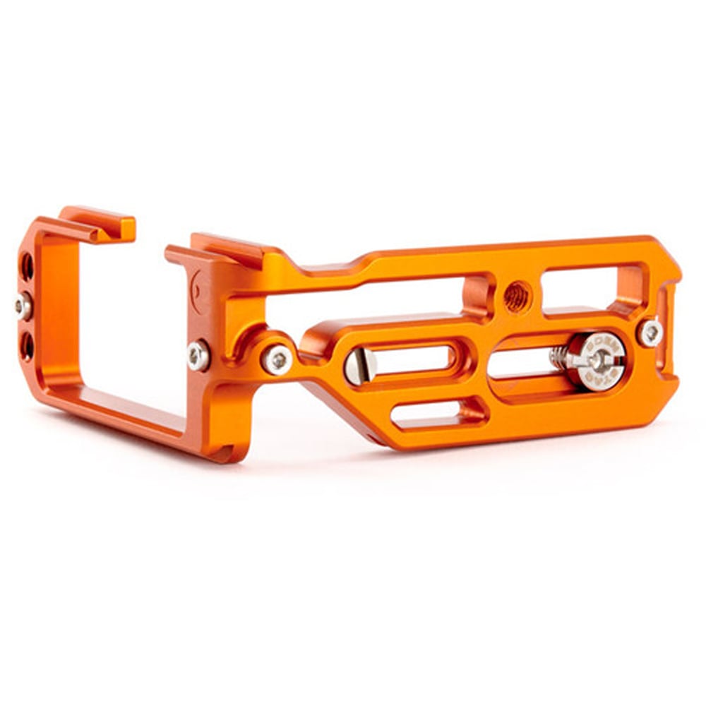 3 Legged Thing Roxie-C Bracket for Canon EOS R5 & R6 in copper, Arca-Swiss compatible, durable aluminium design.