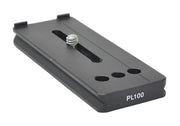 Benro PL‑100 Arca‑Swiss quick‑release plate (100 × 38 × 12 mm) in black anodized aluminum with ¼″–20 screw and anti‑twist pad.