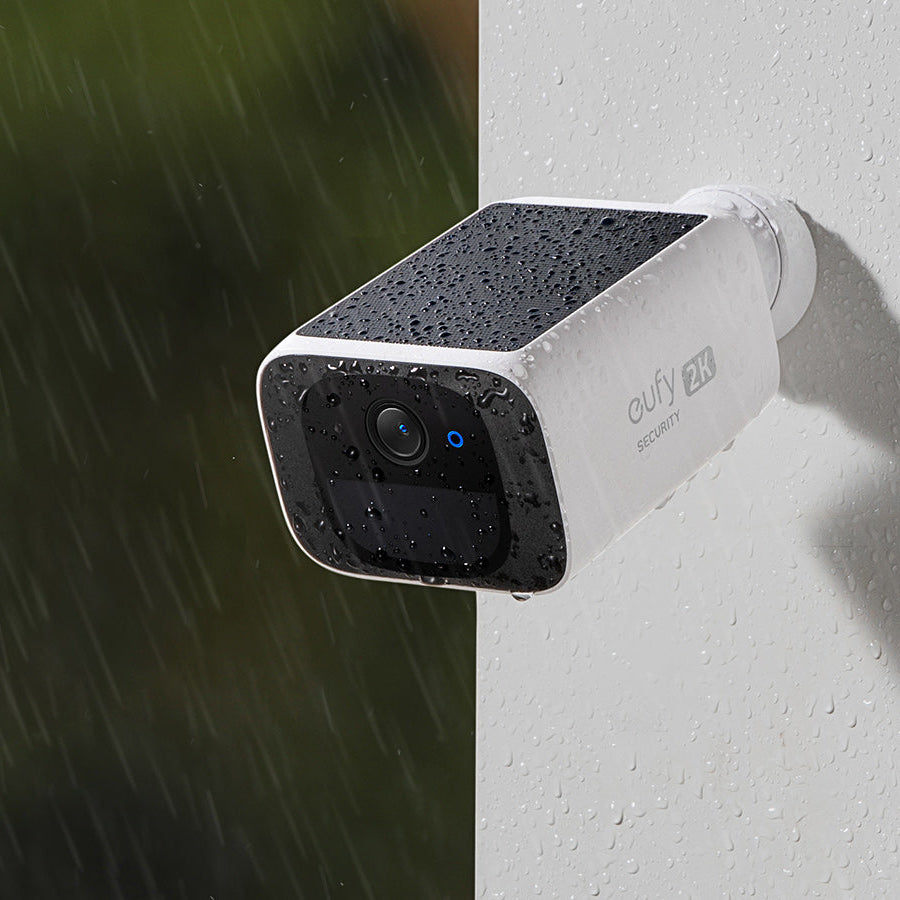 Eufy Security SoloCam S220 with HomeBase 3 – wireless solar-powered security camera kit with 2K resolution and smart detection via HomeBase 3.
