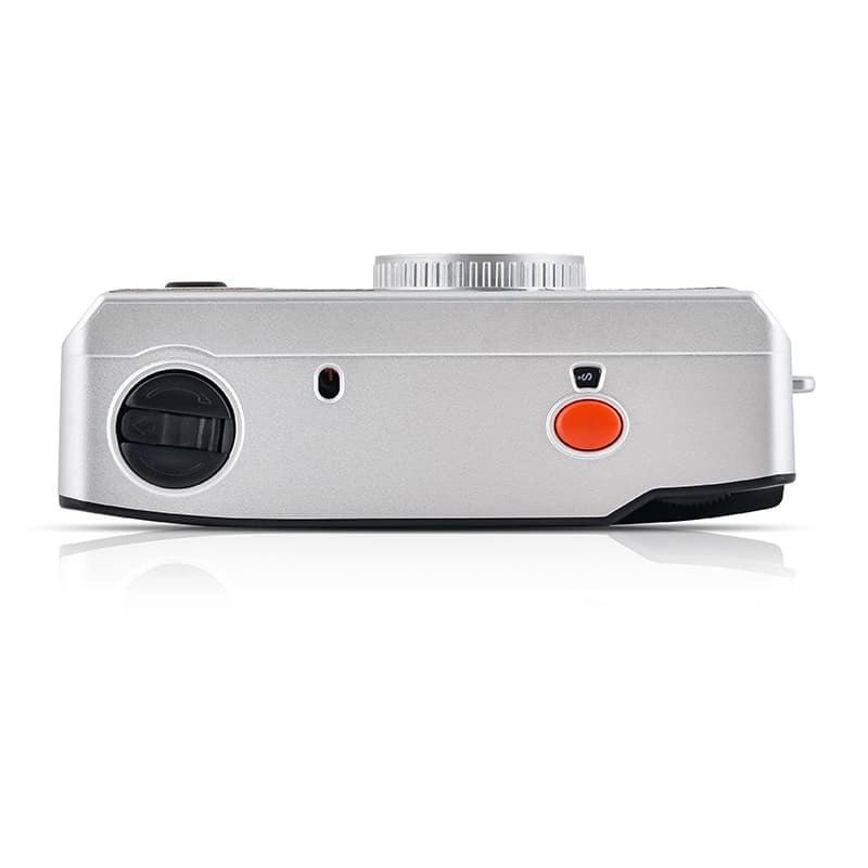AgfaPhoto 35mm Reusable Film Camera (Red) – stylish point-and-shoot film camera with built-in flash, fixed-focus lens, and lightweight design for fun everyday shooting.