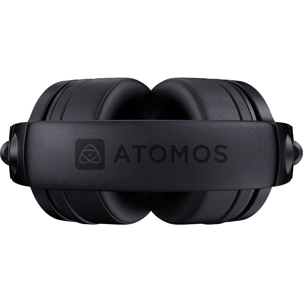 Over-ear headphones with passive noise isolation
