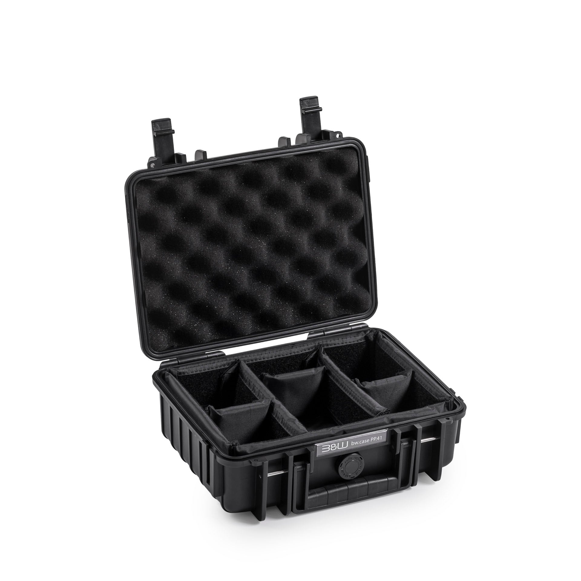 Durable B&W Case Type 1000 black, impact-resistant and stackable.