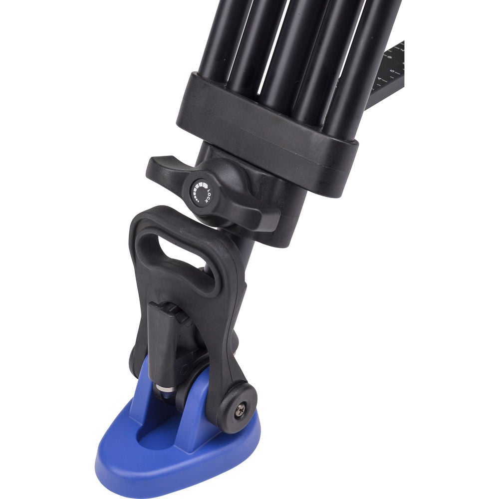 Benro A673TM Dual-Tube Aluminium Tripod with S8Pro Fluid Head for professional videography.