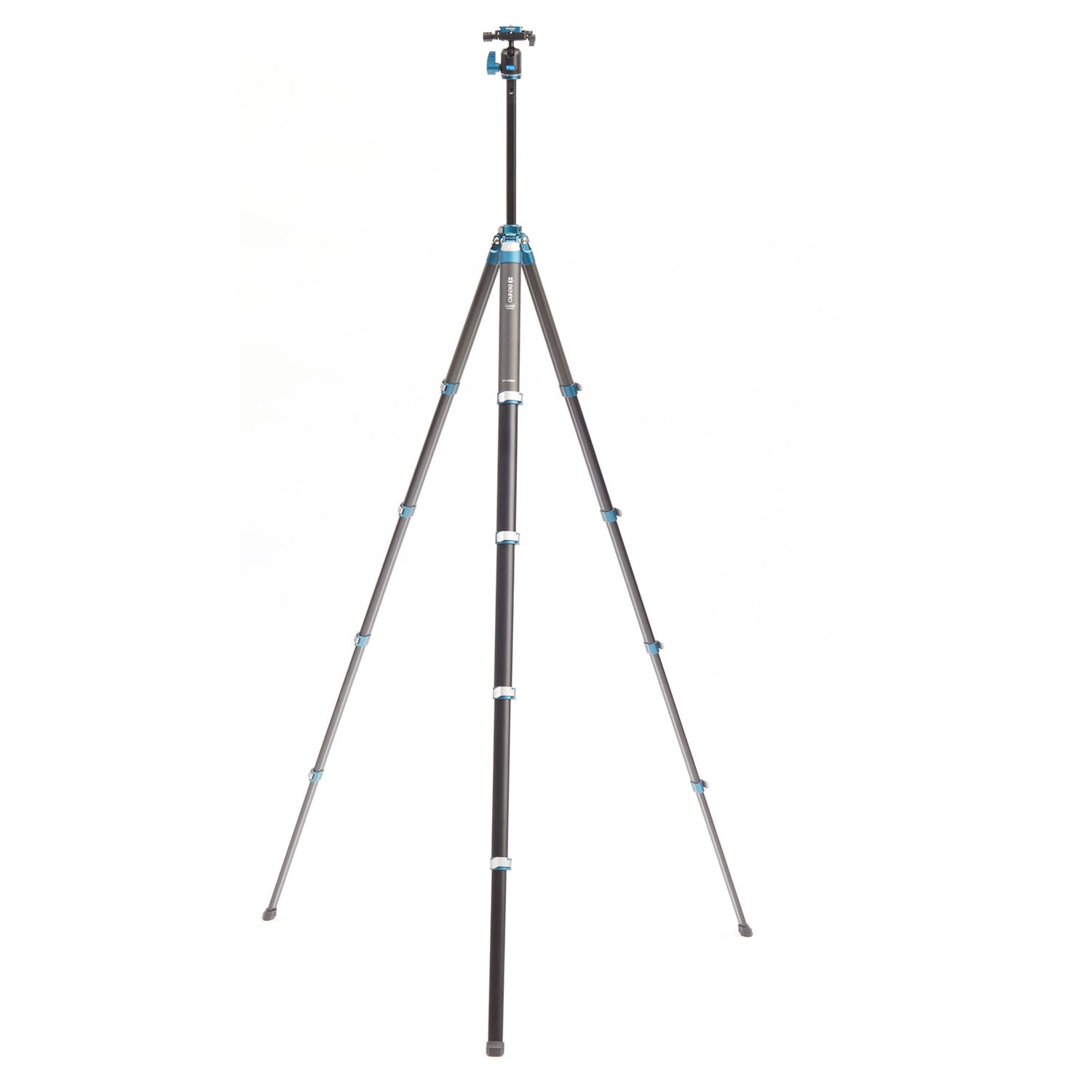Benro CyanBird Carbon Fibre Aluminium Tripod with N00P Ball Head, lightweight and precise support for DSLR and mirrorless cameras.