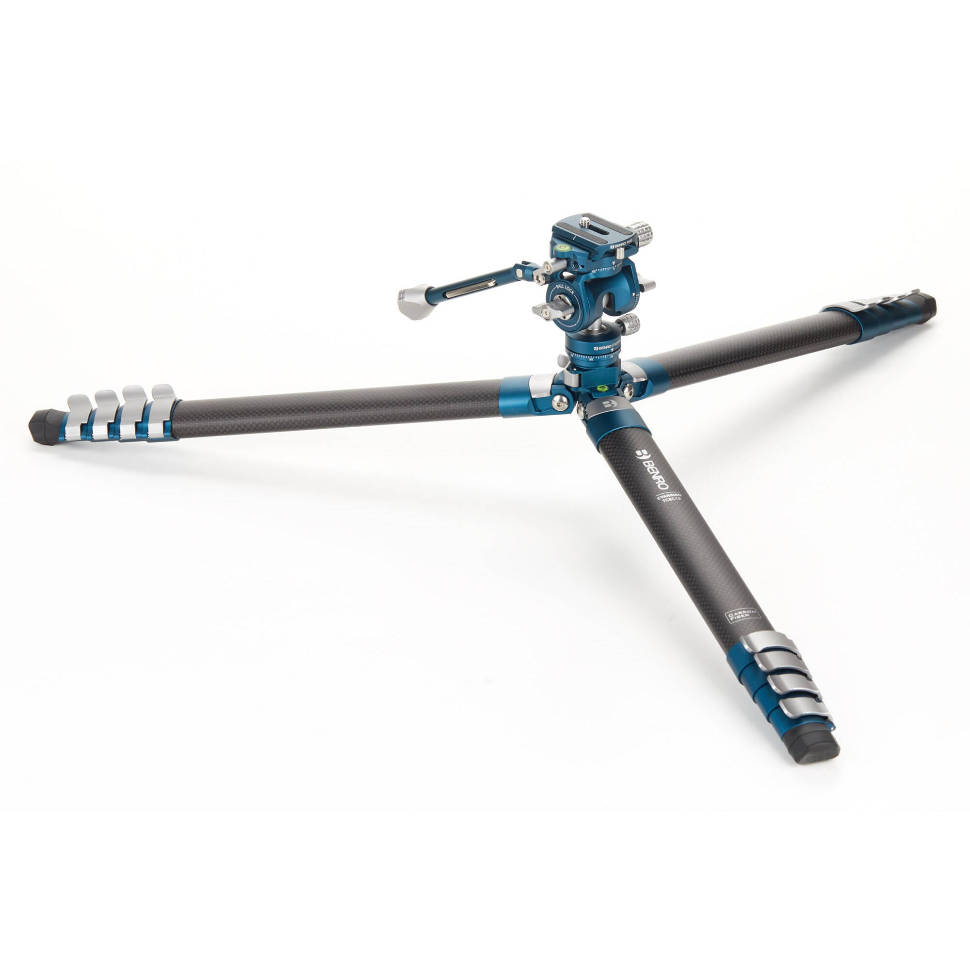 Benro CyanBird Carbon Fibre Tripod with FS20PRO 2-in-1 Pan Head, lightweight and stable support for smooth photo and video capture.
