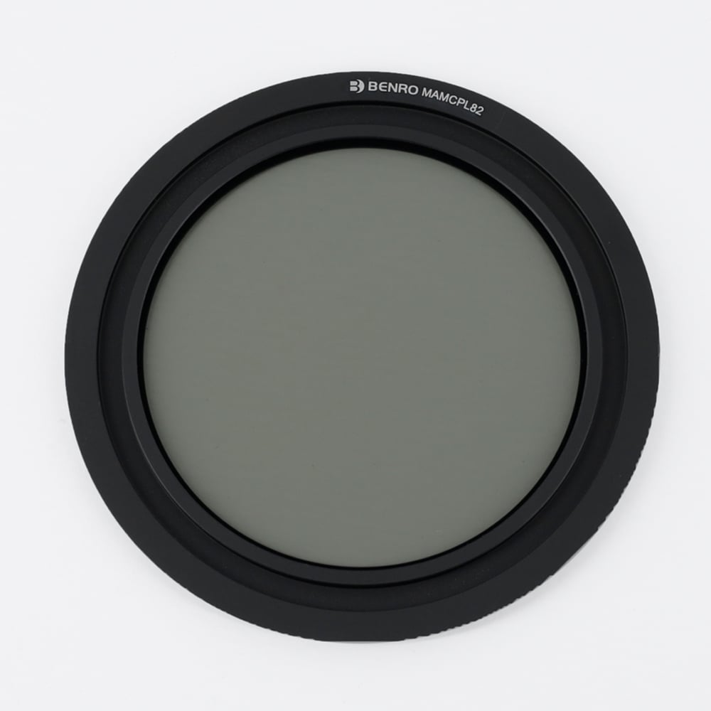 This kit includes an 82mm CPL filter, 77mm adaptor ring and filter bag that holds up to four 100x150mm or 100x100mm filters each within a protecting frame.
