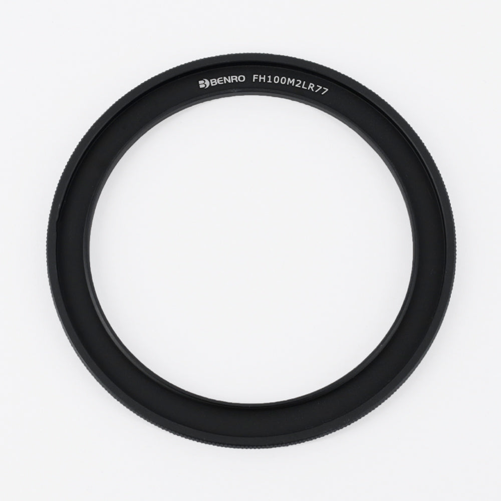 This kit includes an 82mm CPL filter, 77mm adaptor ring and filter bag that holds up to four 100x150mm or 100x100mm filters each within a protecting frame.