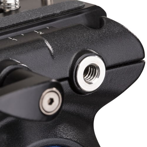 Benro S4Pro Fluid Video Head in matte black and grey, with smooth pan-tilt control knobs, integrated grease port, detachable plate, and bubble level—designed for precise camera movement and stable tripod mounting
