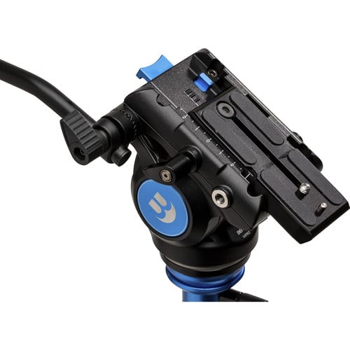 Benro S4Pro Fluid Video Head in matte black and grey, with smooth pan-tilt control knobs, integrated grease port, detachable plate, and bubble level—designed for precise camera movement and stable tripod mounting