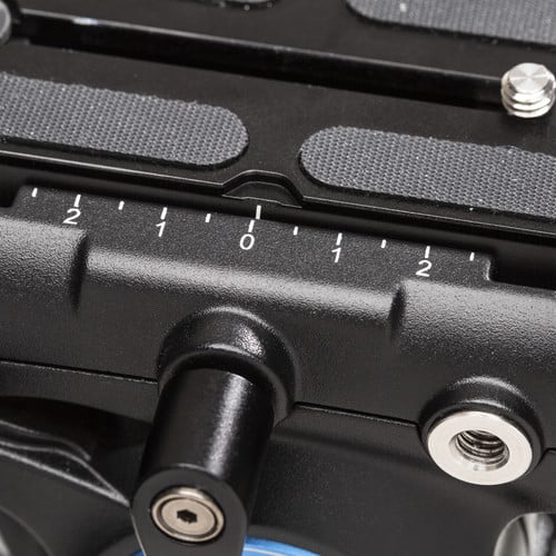Benro S4Pro Fluid Video Head in matte black and grey, with smooth pan-tilt control knobs, integrated grease port, detachable plate, and bubble level—designed for precise camera movement and stable tripod mounting
