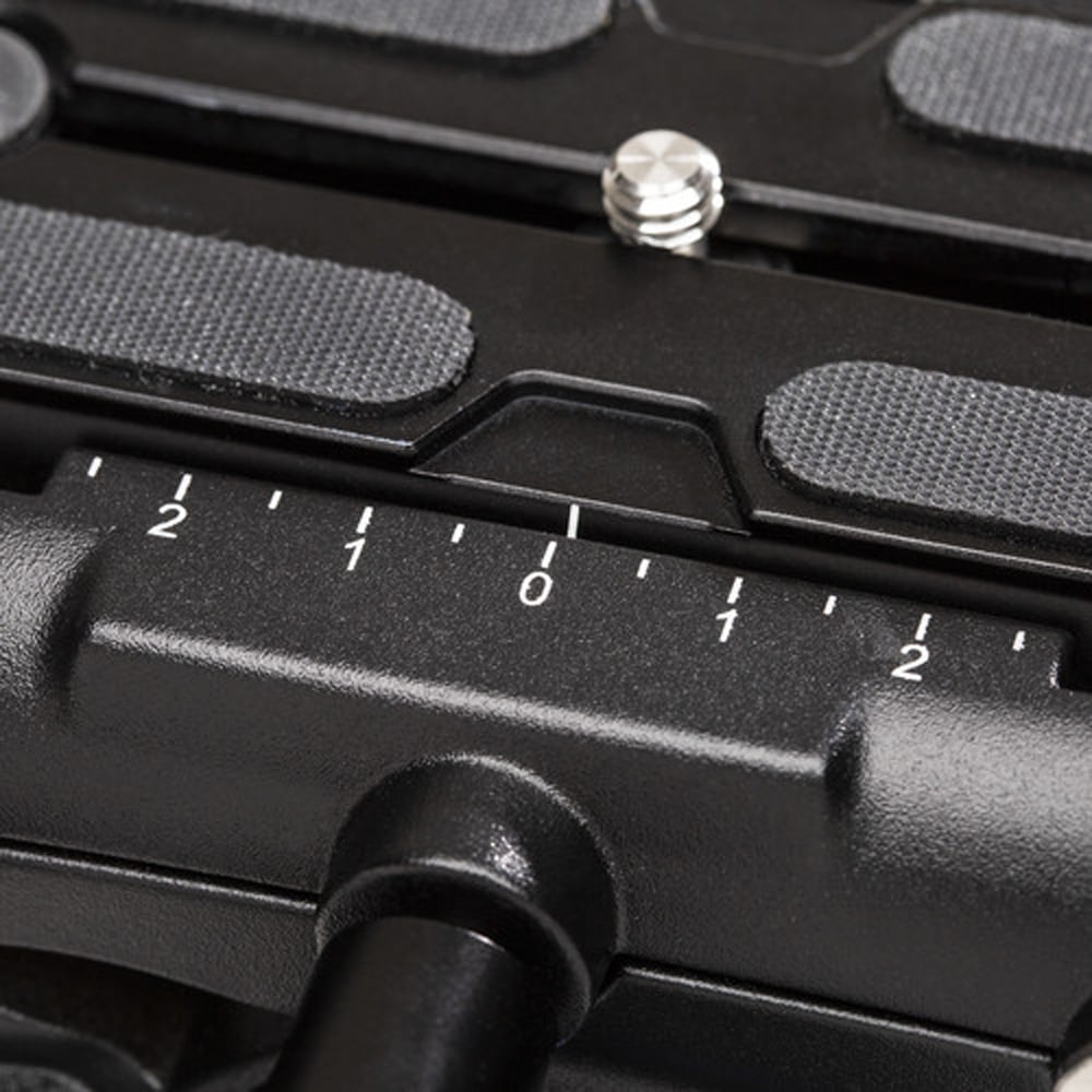 Benro S6Pro Fluid Video Head in matte black with grey detailing, featuring smooth pan and tilt control knobs, built-in bubble level, detachable quick‑release plate, and fluid damping system designed for professional video stabilization.