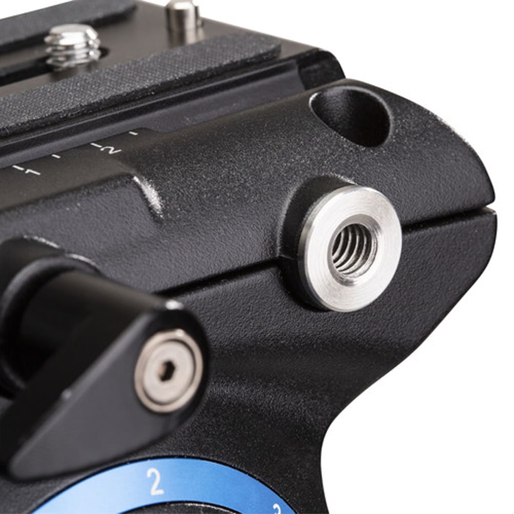 Benro S6Pro Fluid Video Head in matte black with grey detailing, featuring smooth pan and tilt control knobs, built-in bubble level, detachable quick‑release plate, and fluid damping system designed for professional video stabilization.
