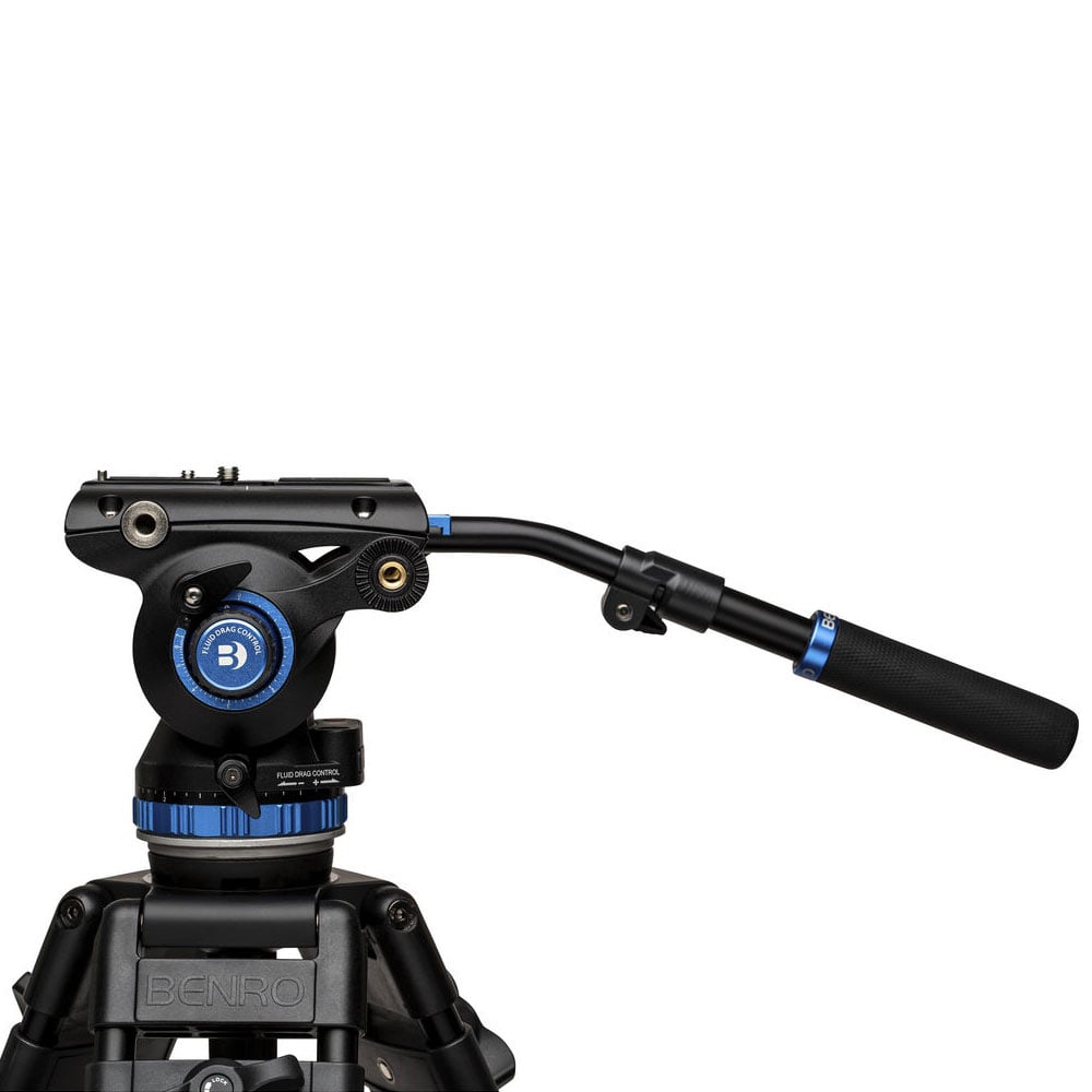 Benro S8Pro Fluid Video Head in matte black with grey accents, featuring dual ergonomic control knobs for pan and tilt, integrated bubble level, detachable quick‑release plate, and precision fluid damping system for ultra‑smooth camera movement.