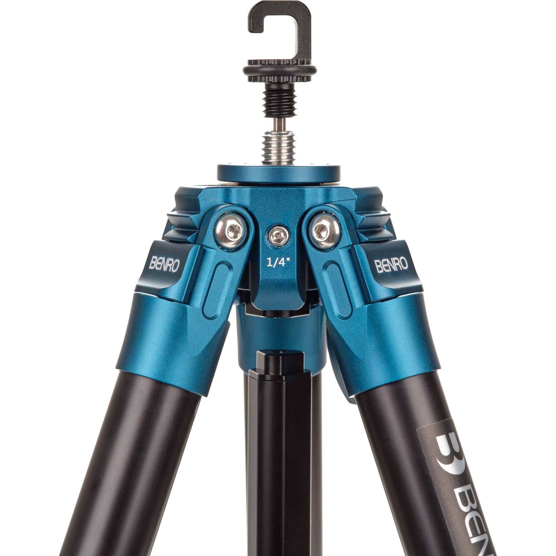 Benro SuperSlim Aluminium Tripod with Ball Head – a lightweight and compact tripod designed for travel and everyday photography, offering stable support and smooth adjustments.