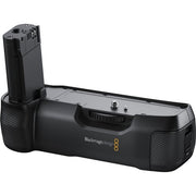 The Blackmagic Pocket Battery Grip lets you replace the standard LP‑E6 battery with two L‑series batteries so you can shoot for over 2 hrs on a single charge.