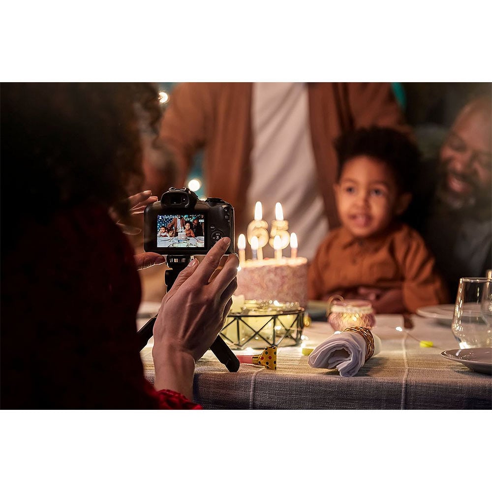 A compact and lightweight photography kit ready for capturing your most precious memories, ideal for travel photography and vlogging.