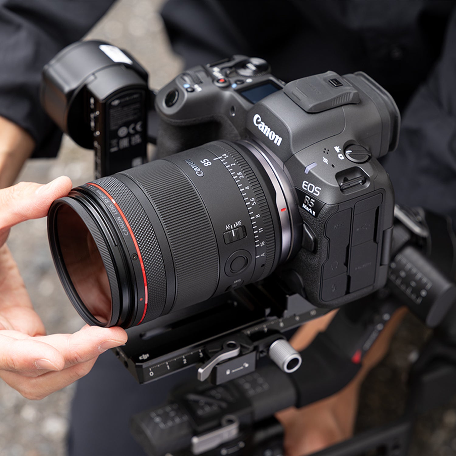 Canon RF 85mm f/1.4 L VCM Lens with bright aperture, creamy bokeh, advanced optics, and fast autofocus for portraits and video