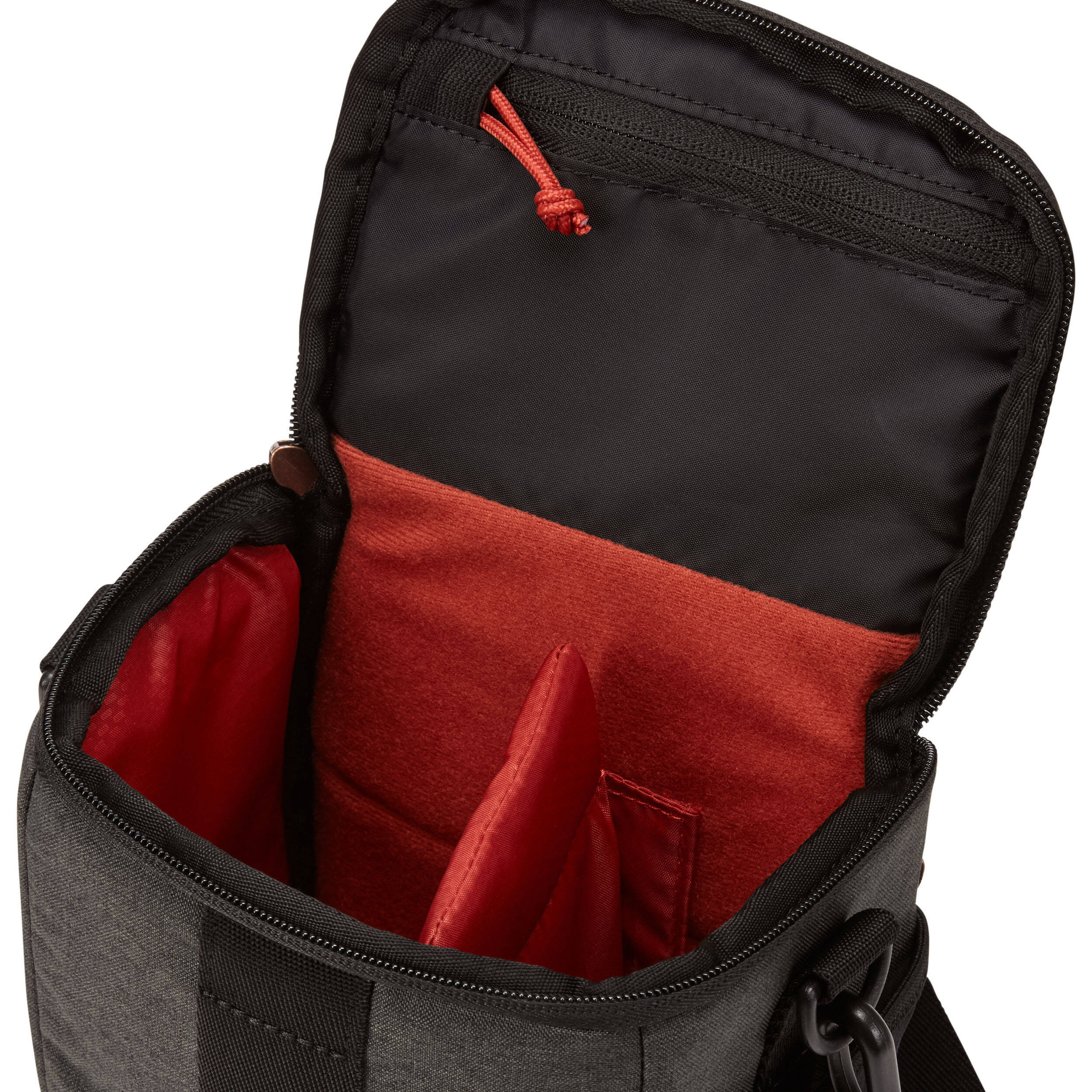 Case Logic Era ERA Shoulder Camera Bag with padded camera compartment and adjustable dividers.