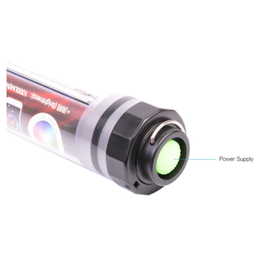 LUXCEO P7RGB Pro 40 cm waterproof RGB tube light with built-in battery, smartphone app control, and ¼″-20 mounting thread.