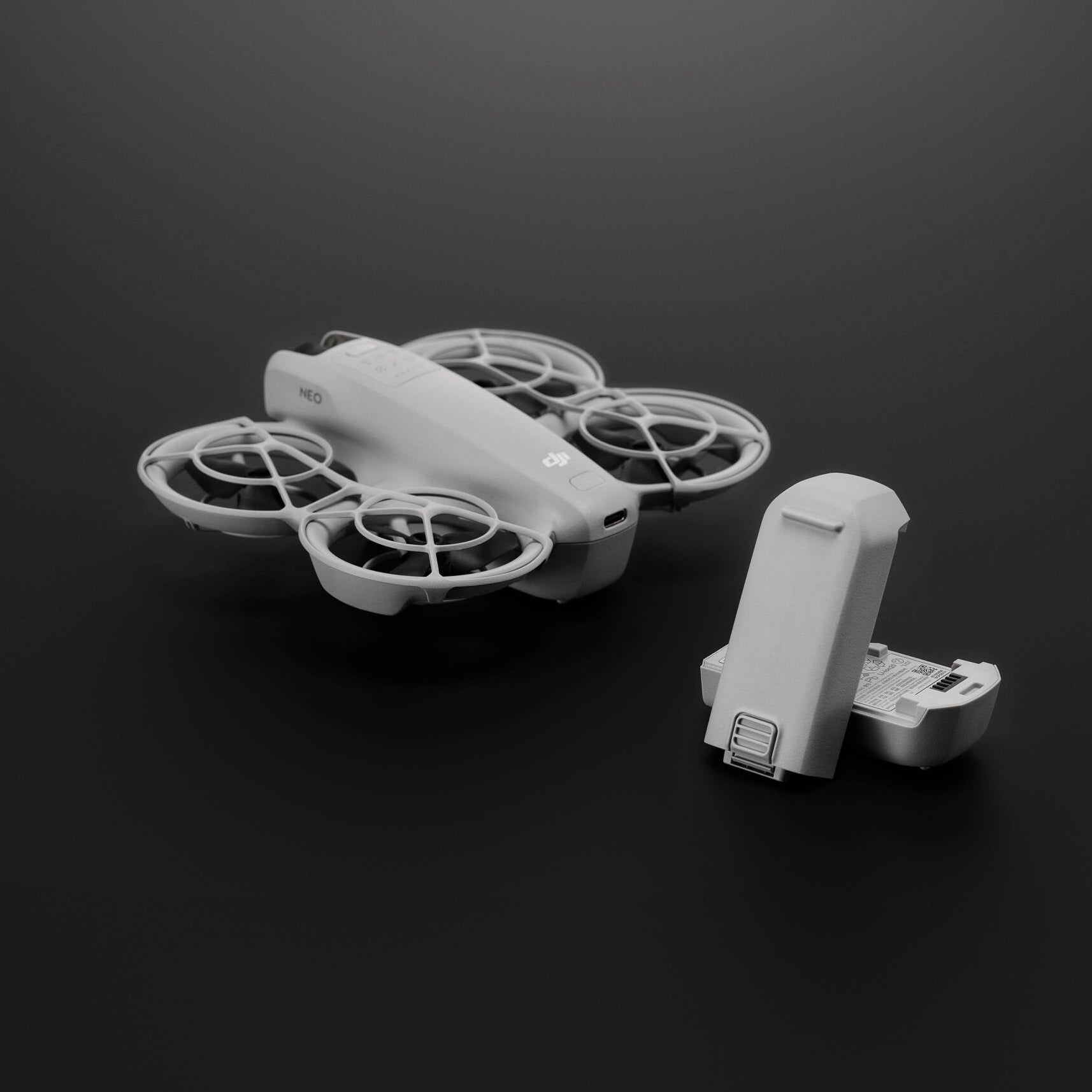 DJI Neo Intelligent Flight Battery – high-capacity rechargeable battery designed for DJI drones, offering extended flight time and smart power management.
