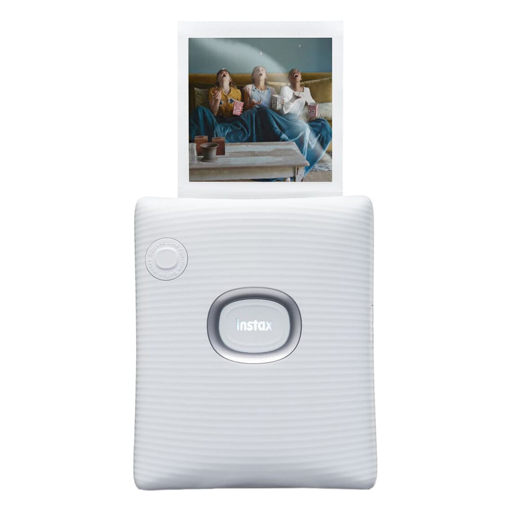 Easily print on the spot by sending your best moments from an image or video in your phone to the Instax Square Link App. You can even add sketches or text.